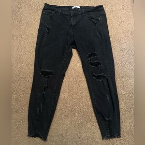Women’s Kancan Black Skinny Distressed jeans size 2XL